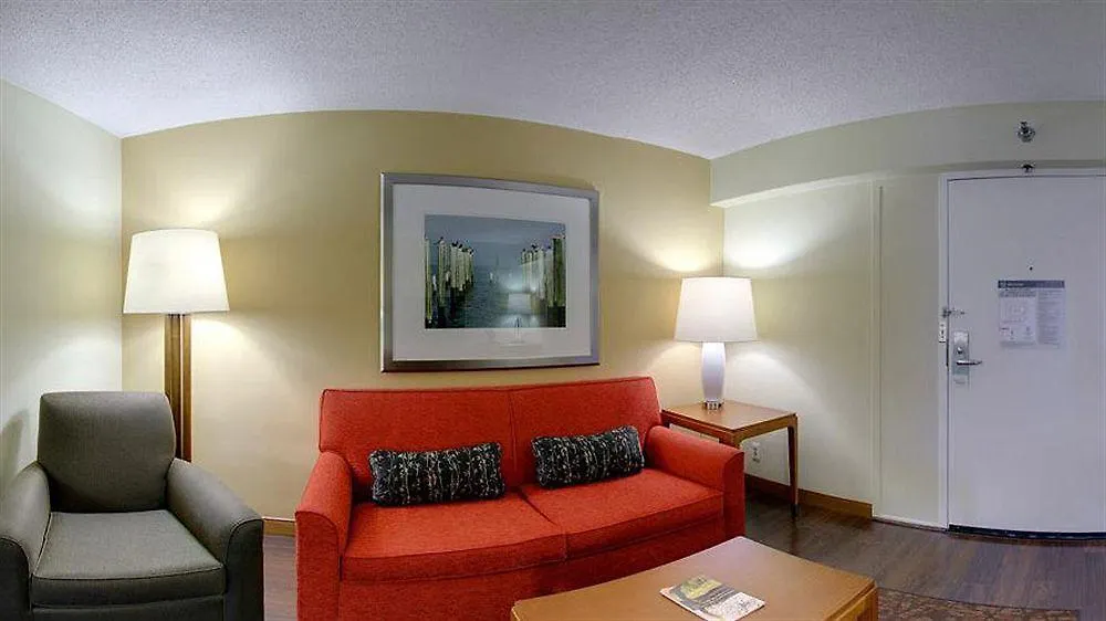 Four Points By Sheraton Suites Tampa Airport Westshore 3*,