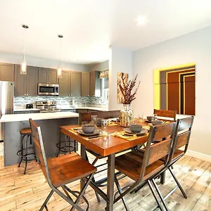 Holiday home Centrally Located Family In