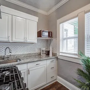 Apartment Modern Westshore