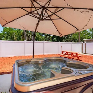 Holiday home Cozy Jacuzzi Heart Of