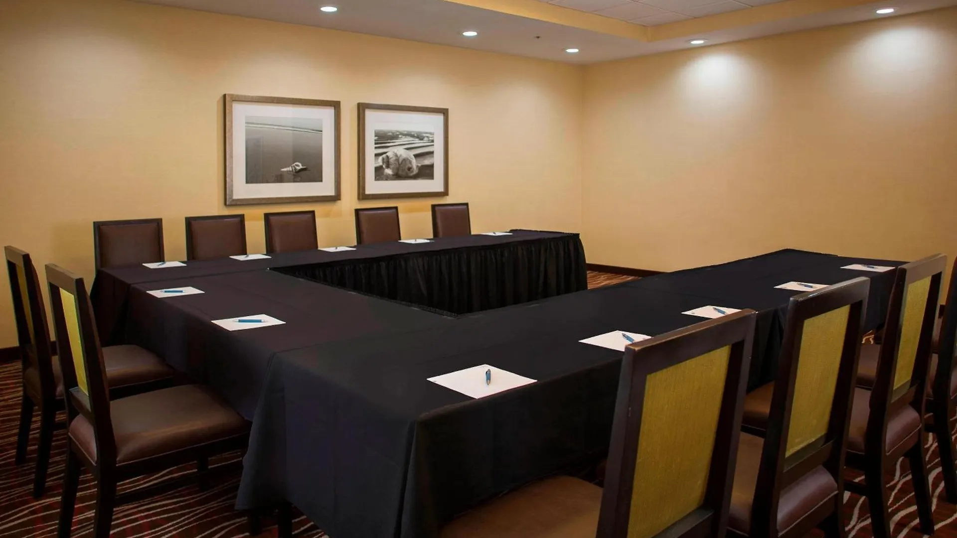 Four Points By Sheraton Suites Tampa Airport Westshore Hotel