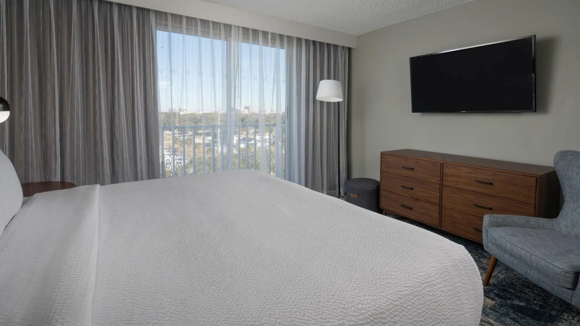 Four Points By Sheraton Suites Tampa Airport Westshore