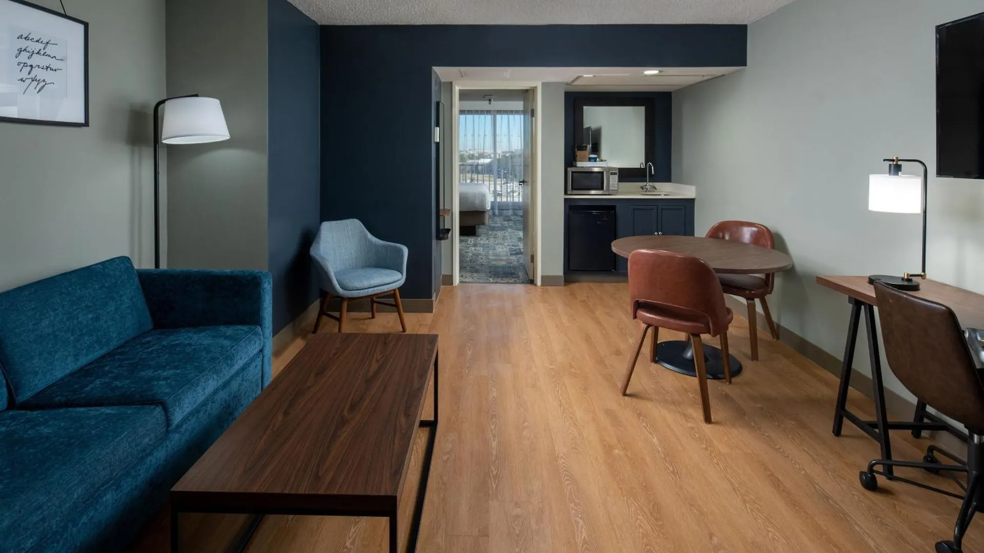 Four Points By Sheraton Suites Tampa Airport Westshore Hotel